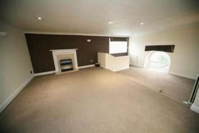  Image of 3 bedroom Apartment to rent in Bury Road Rawtenstall Rossendale BB4 at BURY ROAD RAWTENSTALL ROSSENDALE, BB4 6EH