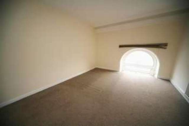  Image of 3 bedroom Apartment to rent in Bury Road Rawtenstall Rossendale BB4 at BURY ROAD RAWTENSTALL ROSSENDALE, BB4 6EH