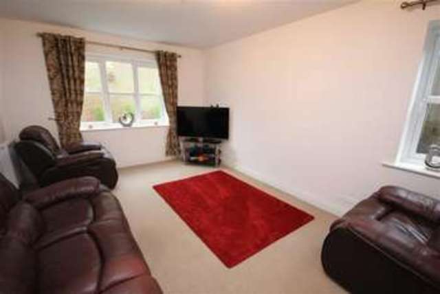  Image of 4 bedroom Property for sale in Butterworth Close Milnrow Rochdale OL16 at Butterworth Close Milnrow Milnrow, OL16 3TU