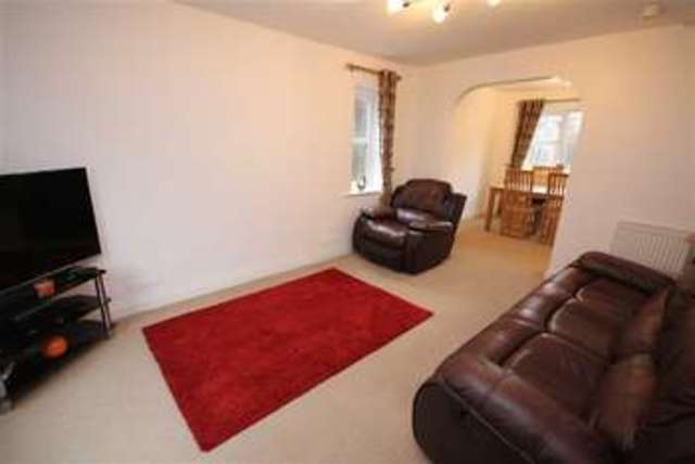  Image of 4 bedroom Property for sale in Butterworth Close Milnrow Rochdale OL16 at Butterworth Close Milnrow Milnrow, OL16 3TU