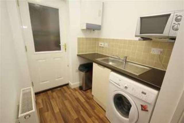  Image of 4 bedroom Property for sale in Butterworth Close Milnrow Rochdale OL16 at Butterworth Close Milnrow Milnrow, OL16 3TU