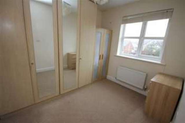  Image of 4 bedroom Property for sale in Butterworth Close Milnrow Rochdale OL16 at Butterworth Close Milnrow Milnrow, OL16 3TU