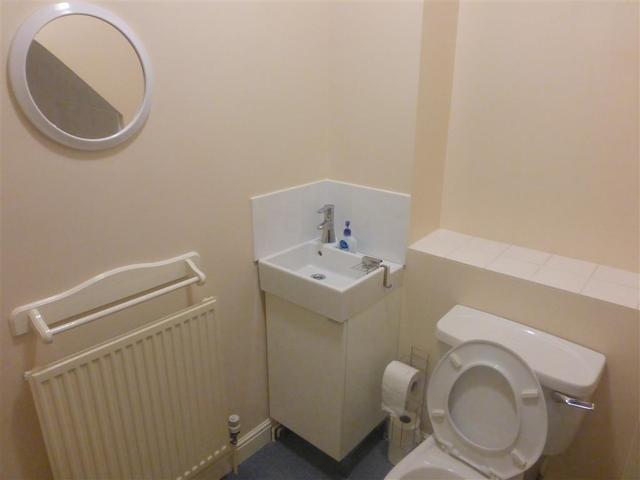  Image of 2 bedroom Apartment to rent in Arkwright Square Bakewell DE45 at Buxton Road  Bakewell, DE45 1DA