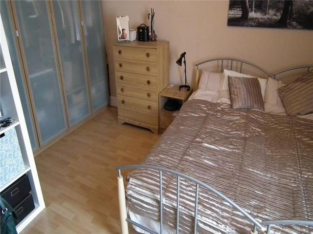 Image of 3 bedroom Flat to rent in Cadzow Place Edinburgh EH7 at Abbeyhill Edinburgh Edinburgh, EH7 5SN