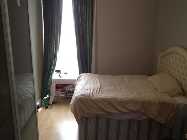  Image of 3 bedroom Flat to rent in Cadzow Place Edinburgh EH7 at Abbeyhill Edinburgh Edinburgh, EH7 5SN