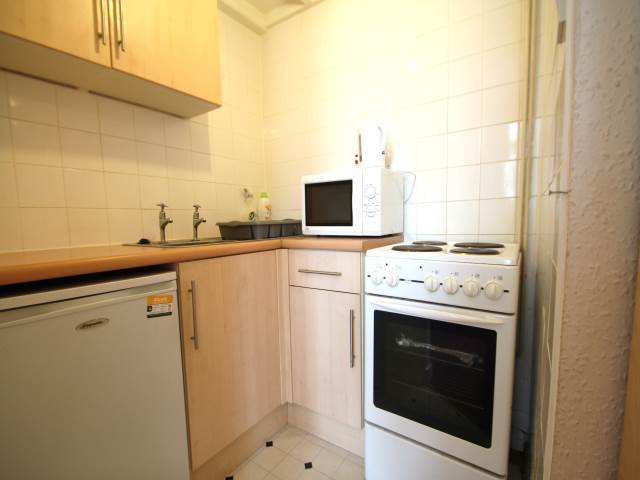  Image of Studio flat to rent in Caerau Road Newport NP20 at Newport Gwent Newport, NP20 4HJ