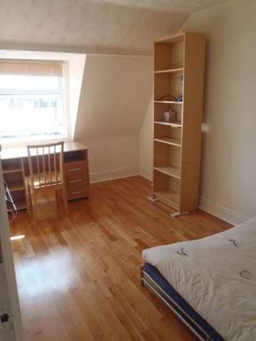  Image of 1 bedroom Flat to rent in Caledonia Place Clifton Bristol BS8 at Caledonia Place  Bristol, BS8 4DN