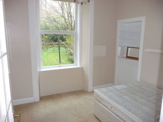  Image of 2 bedroom Flat to rent in Caledonian Place Edinburgh EH11 at Dalry Edinburgh Edinburgh, EH11 2AR