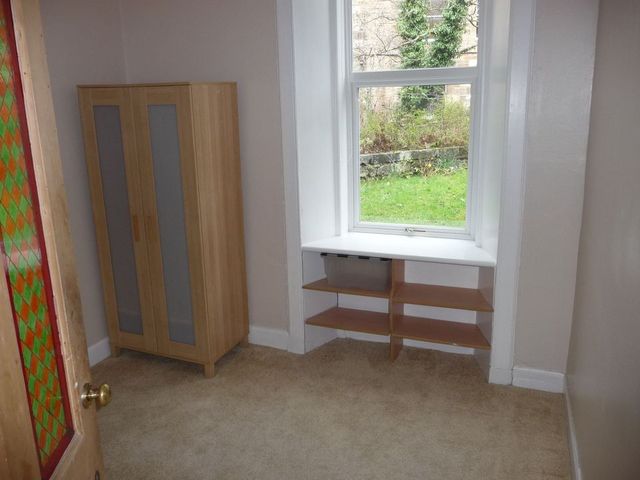  Image of 2 bedroom Flat to rent in Caledonian Place Edinburgh EH11 at Dalry Edinburgh Edinburgh, EH11 2AR