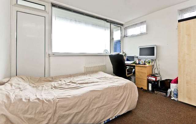 Image of 3 bedroom Apartment to rent in Castle Mead Camberwell Road London SE5 at Camberwell Road Camberwell London, SE5 0EB