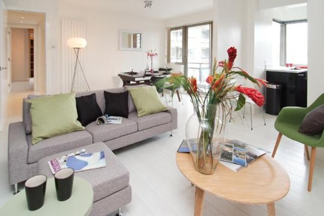  Image of 2 bedroom Apartment to rent in Campden Hill Road London W8 at Kensington  London, W8 7BD