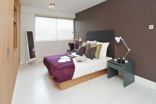  Image of 2 bedroom Apartment to rent in Campden Hill Road London W8 at Kensington  London, W8 7BD