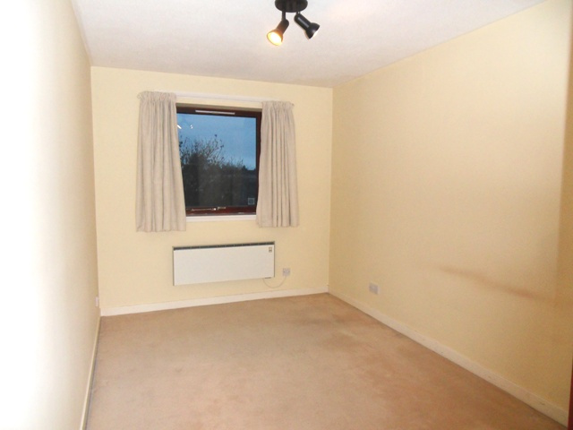  Image of 2 bedroom Flat to rent in Camphill Avenue Shawlands Glasgow G41 at Shawlands Glasgow Glasgow, G41 3AS