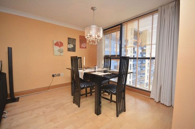  Image of 2 bedroom Flat to rent in Canute Road Southampton SO14 at Canute Road Ocean Village Southampton, SO14 3FY