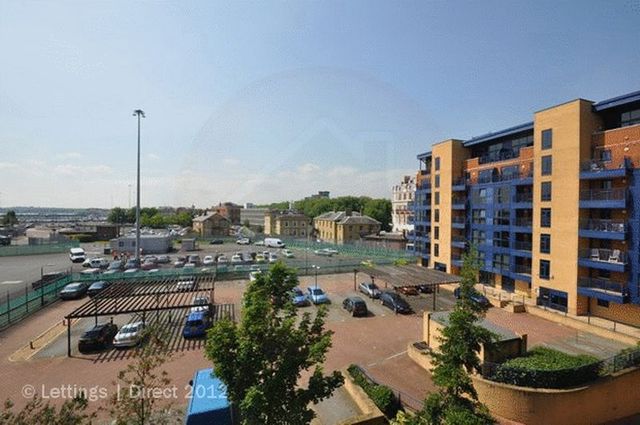  Image of 2 bedroom Flat to rent in Canute Road Southampton SO14 at Canute Road Ocean Village Southampton, SO14 3FY