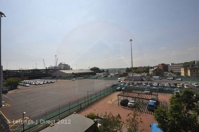  Image of 2 bedroom Flat to rent in Canute Road Southampton SO14 at Canute Road Ocean Village Southampton, SO14 3FY