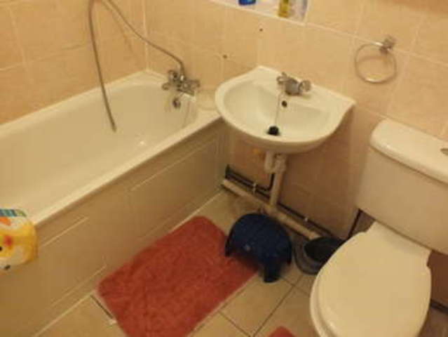  Image of 3 bedroom Terraced house to rent in Cardiff Road Reading RG1 at Reading Berkshire Reading, RG1 8ET