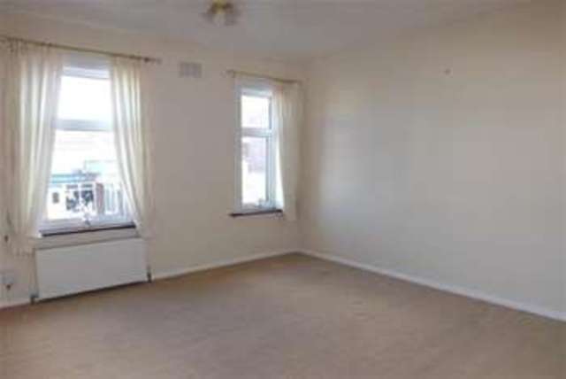  Image of 2 bedroom Terraced house to rent in Carlton Street Mansfield NG18 at Mansfield, NG18 2BG
