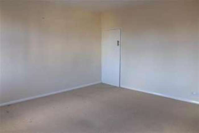  Image of 2 bedroom Terraced house to rent in Carlton Street Mansfield NG18 at Mansfield, NG18 2BG