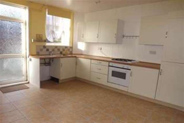  Image of 2 bedroom Terraced house to rent in Carlton Street Mansfield NG18 at Mansfield, NG18 2BG