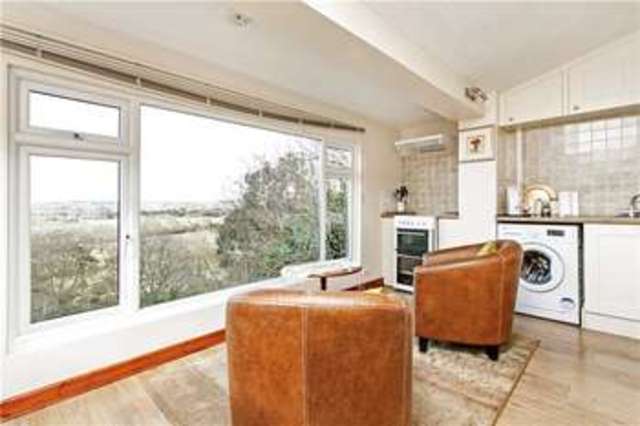  Image of 6 bedroom Detached house for sale in Castle Hill Woodgreen Fordingbridge SP6 at Woodgreen Fordingbridge Woodgreen, SP6 2AX