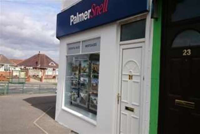  Image of 2 bedroom Flat to rent in Castle Lane West Bournemouth BH9 at Bournemouth, BH9 3LH
