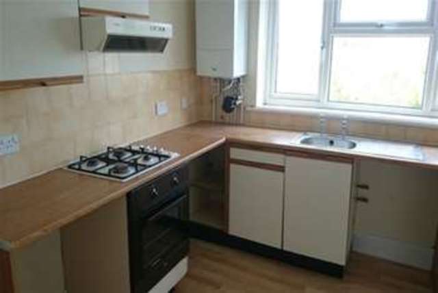  Image of 2 bedroom Flat to rent in Castle Lane West Bournemouth BH9 at Bournemouth, BH9 3LH