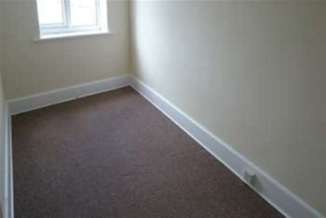  Image of 2 bedroom Flat to rent in Castle Lane West Bournemouth BH9 at Bournemouth, BH9 3LH