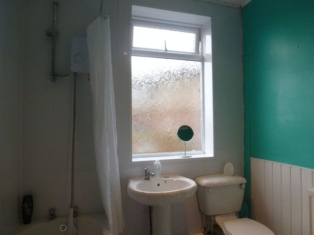  Image of 3 bedroom Flat to rent in Castleside Road Newcastle upon Tyne NE15 at Castleside Road Array Rudchester, NE15 7DR
