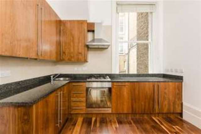  Image of 1 bedroom Flat to rent in Castletown Road London W14 at London, W14 9HF