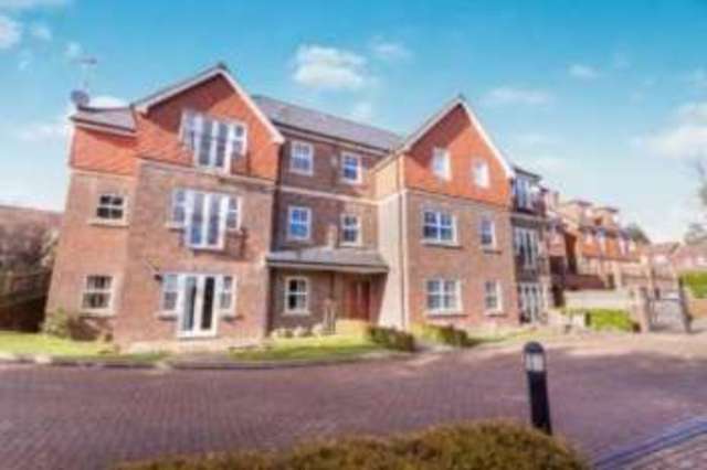  Image of 2 bedroom Flat for sale in Mutton Hall Hill Heathfield TN21 at Mutton Hall Hill Heathfield Heathfield, TN21 8FB