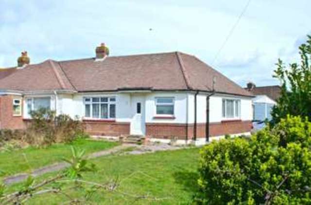  Image of 2 bedroom Bungalow for sale in Central Avenue Polegate BN26 at Central Avenue  Polegate, BN26 6HA
