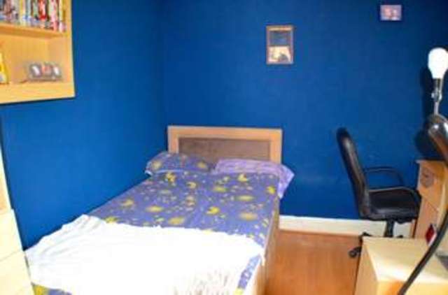  Image of 2 bedroom Bungalow for sale in Central Avenue Polegate BN26 at Central Avenue  Polegate, BN26 6HA