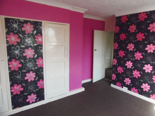  Image of 3 bedroom Terraced house to rent in Central Drive Royston Barnsley S71 at Central Drive  Barnsley, S71 4PE