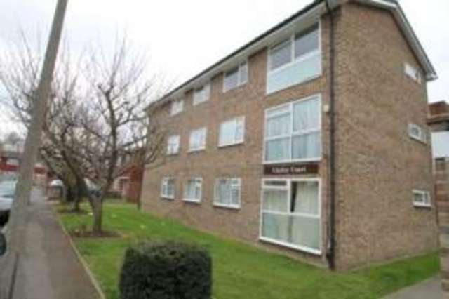  Image of 1 bedroom Flat for sale in Mortlake Close Beddington Croydon CR0 at 4 Mortlake Close Croydon Croydon, CR0 4SW
