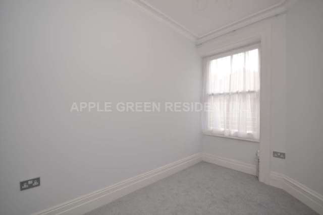  Image of 4 bedroom Apartment to rent in Cabbell Street London NW1 at Chapel Street Marylebone London, NW1 5BJ