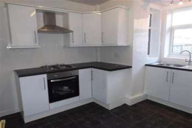  Image of 2 bedroom Semi-Detached house to rent in Charles Avenue Oakes Huddersfield HD3 at Huddersfield, HD3 4GF