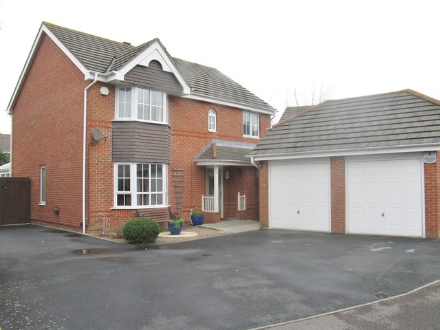  Image of 4 bedroom Detached house to rent in Charlotte Drive Gosport PO12 at Charlotte Drive  Gosport, PO12 4GS