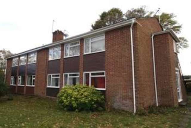  Image of 2 bedroom Maisonette to rent in Charnwood Crescent Chandler