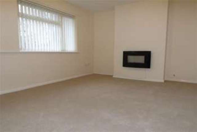 Image of 2 bedroom Maisonette to rent in Charnwood Crescent Chandler