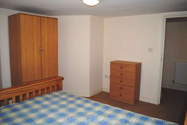  Image of 1 bedroom Apartment to rent in Chatham Grove Withington Manchester M20 at Chatham Grove West Didsbury Manchester, M20 1HS