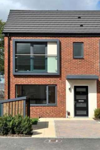  Image of 1 bedroom Detached house for sale in Chequer Road Hyde Park Doncaster DN1 at Doncaster South Yorkshire Doncaster, DN1 2AF