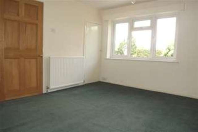  Image of 3 bedroom Detached house to rent in Orchard Road Chessington KT9 at Chessington, KT9 1AL