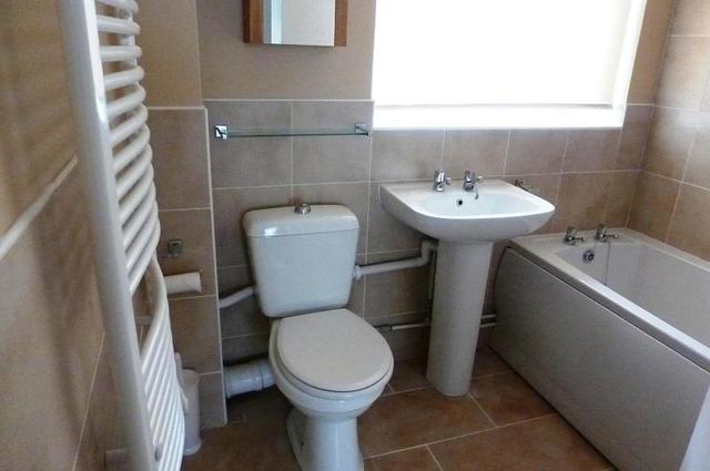  Image of 1 bedroom Flat to rent in Chichester Court Rustington Littlehampton BN16 at Rustington  Littlehampton, BN16 3EL