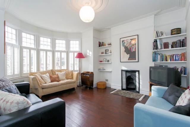  Image of 4 bedroom Detached house for sale in Chislehurst Avenue London N12 at London, N12 0HU