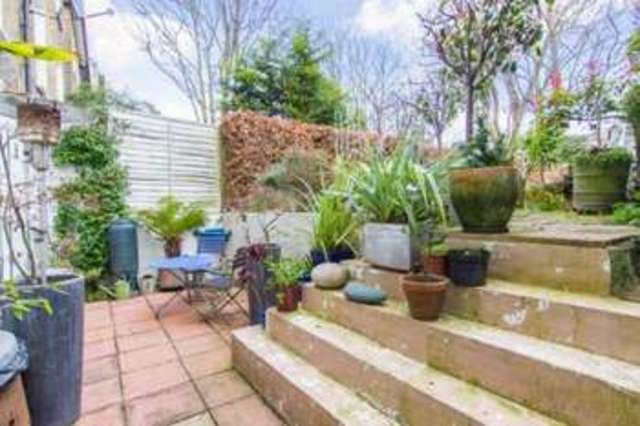  Image of 1 bedroom Flat for sale in Chiswick High Road London W4 at London  Gunnersbury, W4 3AY