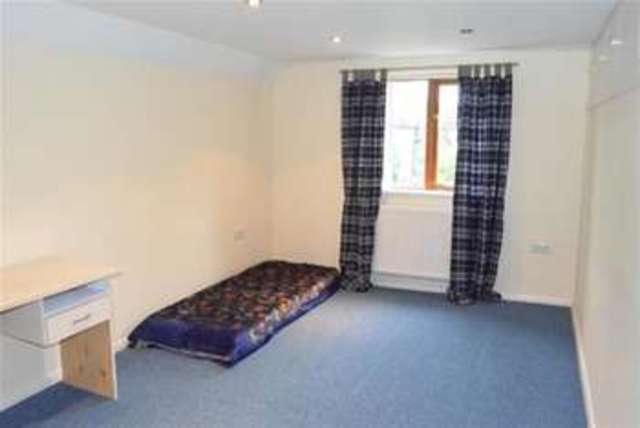  Image of 4 bedroom Property to rent in Chorleywood Bottom Chorleywood Rickmansworth WD3 at Rickmansworth, WD3 5JG