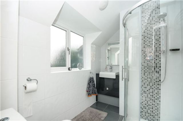  Image of 4 bedroom Detached house for sale in Churchend Twyning Tewkesbury GL20 at Twyning  Gloucestershire, GL20 6DA