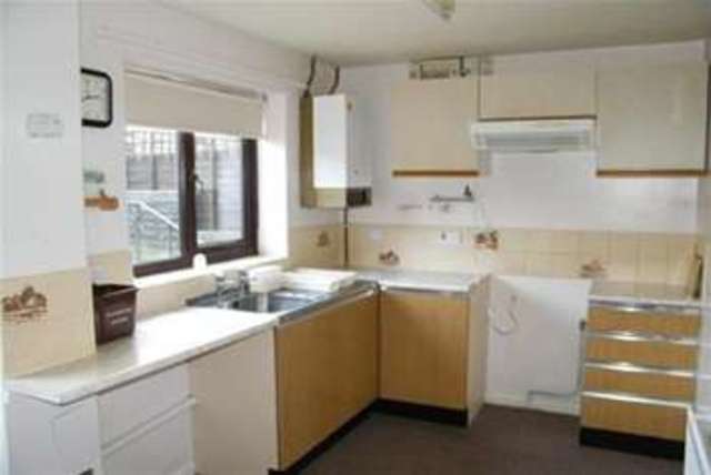  Image of 2 bedroom Property to rent in Churchfield Drive Castle Cary BA7 at Castle Cary, BA7 7LA