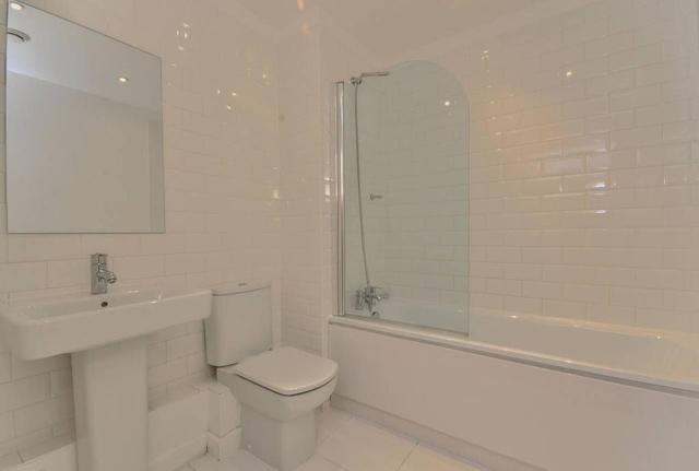  Image of 2 bedroom Flat for sale in Barge Walk London SE10 at Greenwich  London, SE10 0FP